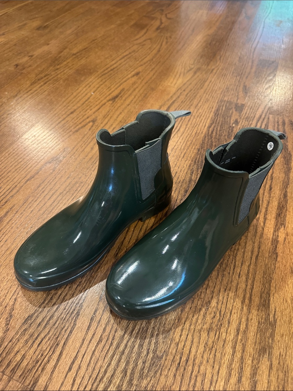 Hunter Women’s Chelsea Rain Boots - Forest Green